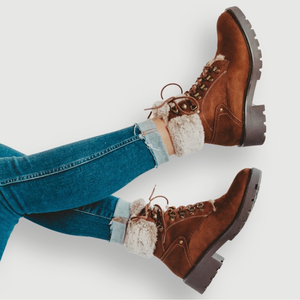 White Mountain Deserve Ankle Boot - Size 9.5